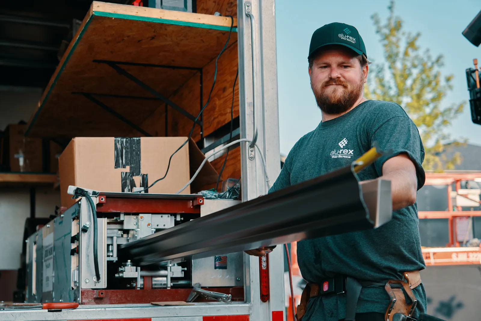 Seamless eavestrough and clean fascia line — Hank's Gutters & Exteriors, Central Vancouver Island